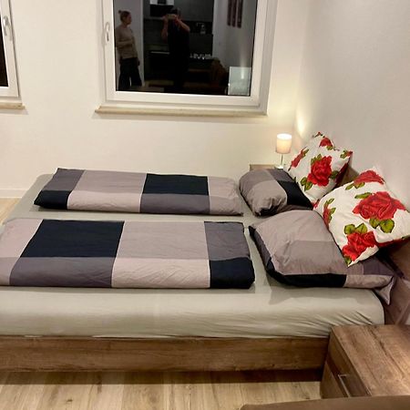 Neu Grosse Einzimmerwohnung Im Zentrum Goldstadt Pforzheim Schloessle Kültér fotó