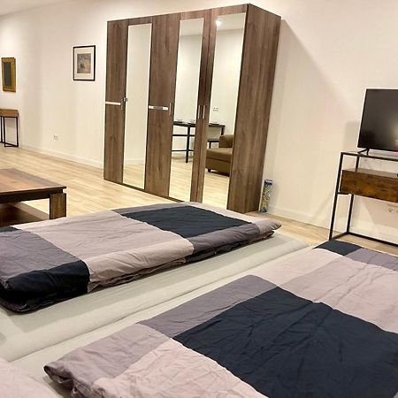 Neu Grosse Einzimmerwohnung Im Zentrum Goldstadt Pforzheim Schloessle Kültér fotó