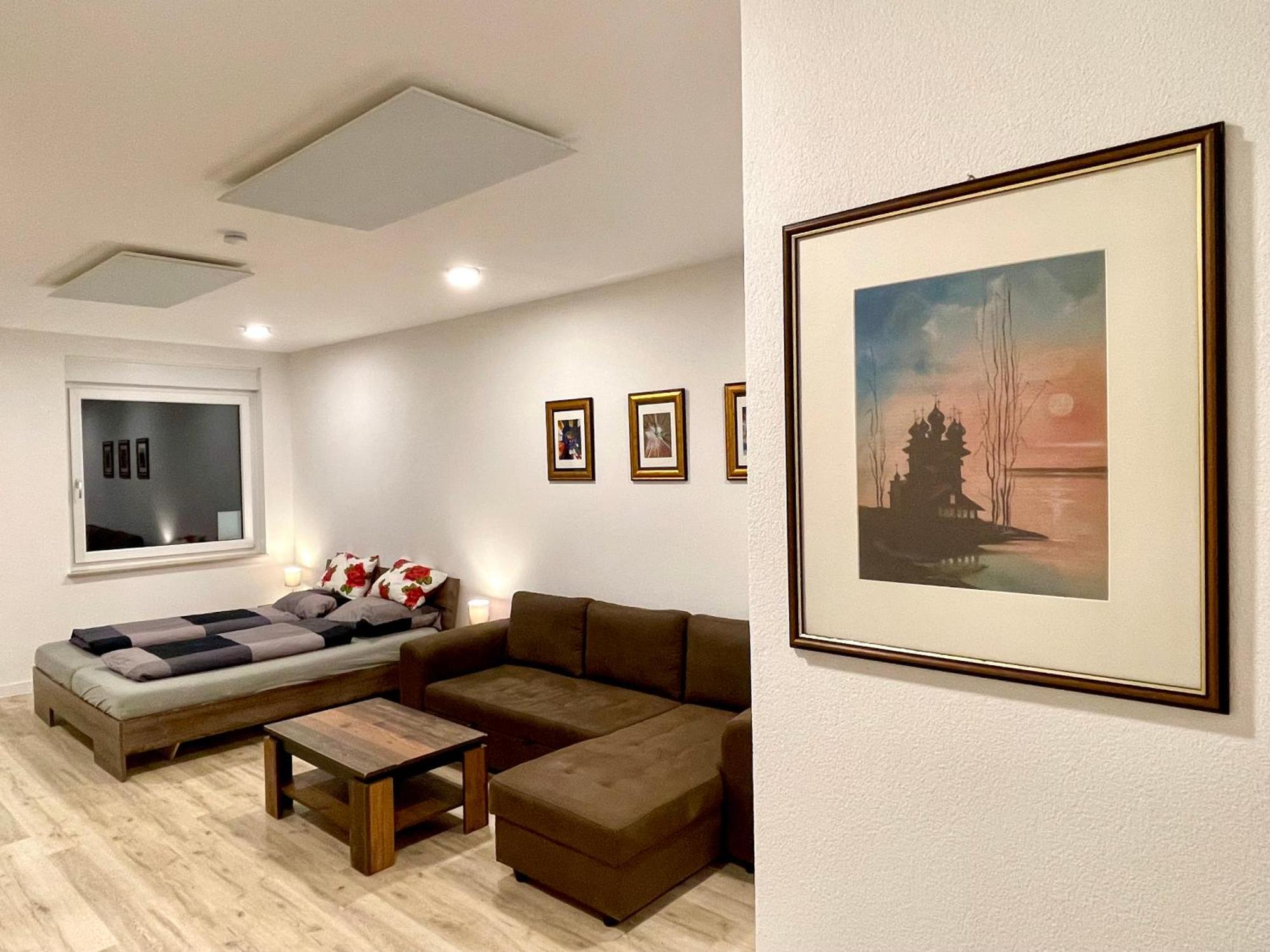 Neu Grosse Einzimmerwohnung Im Zentrum Goldstadt Pforzheim Schloessle Kültér fotó